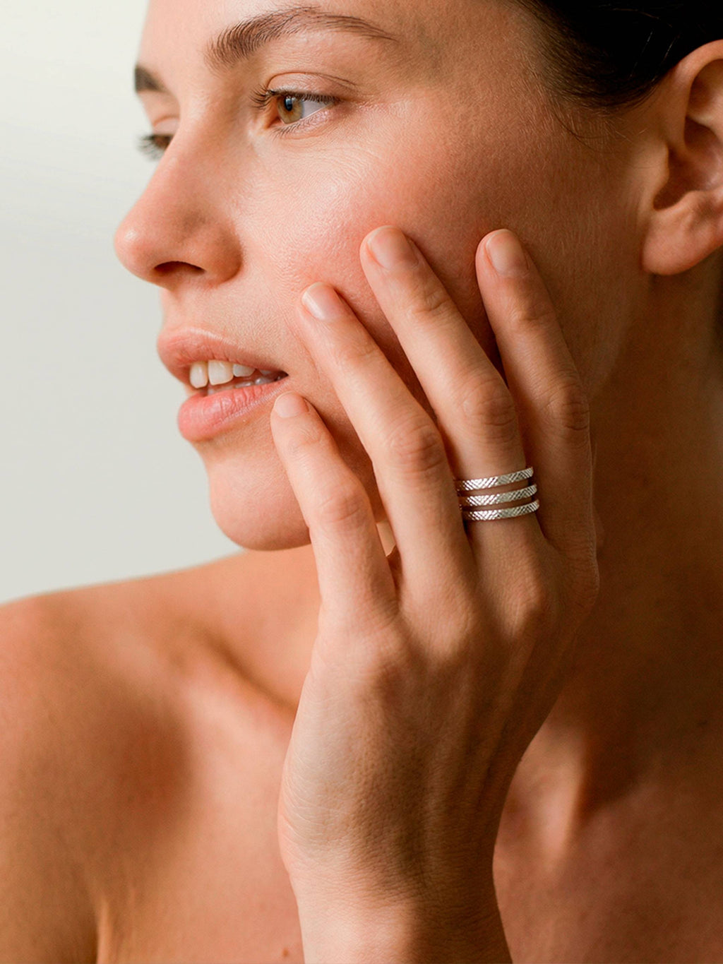 Bague Ajustable Finition Argent au Motif Matelassé | Balloul Paris