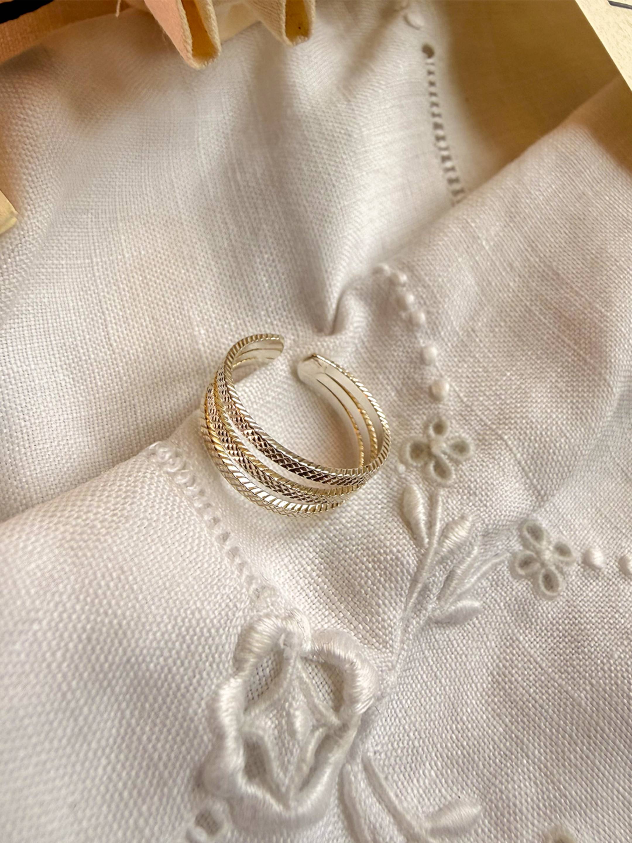 Bague Ajustable Finition Argent au Motif Matelassé | Balloul Paris