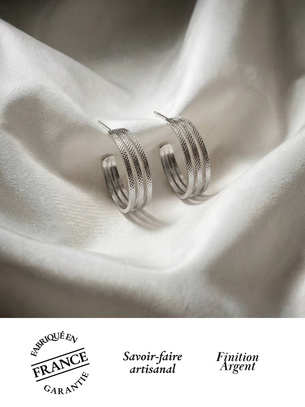 Boucles d’Oreilles Créoles Finition Argent au Motif Matelassé | Balloul Paris
