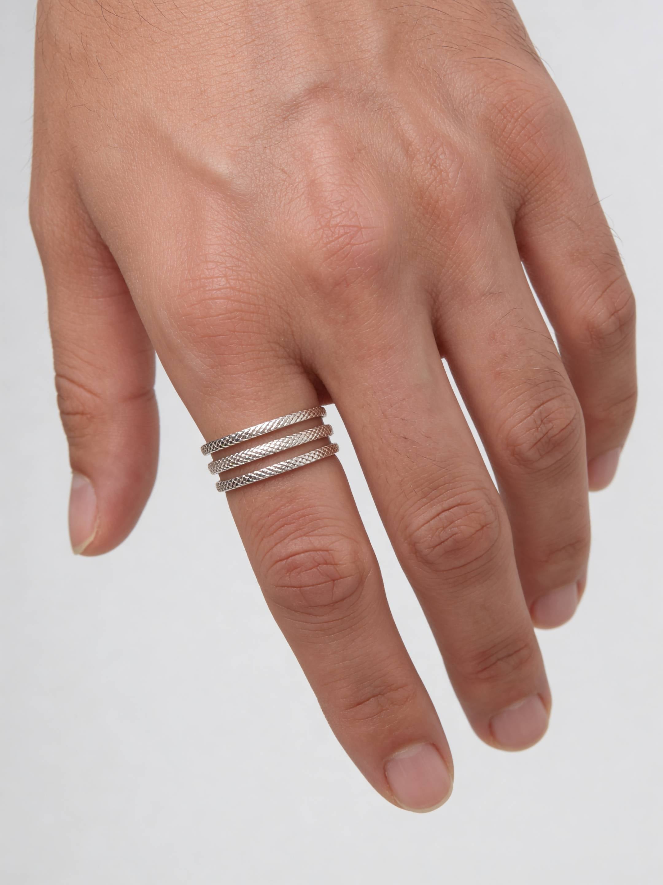 Bague Ajustable pour Homme Finition Argent au Motif Matelassé | Balloul Paris