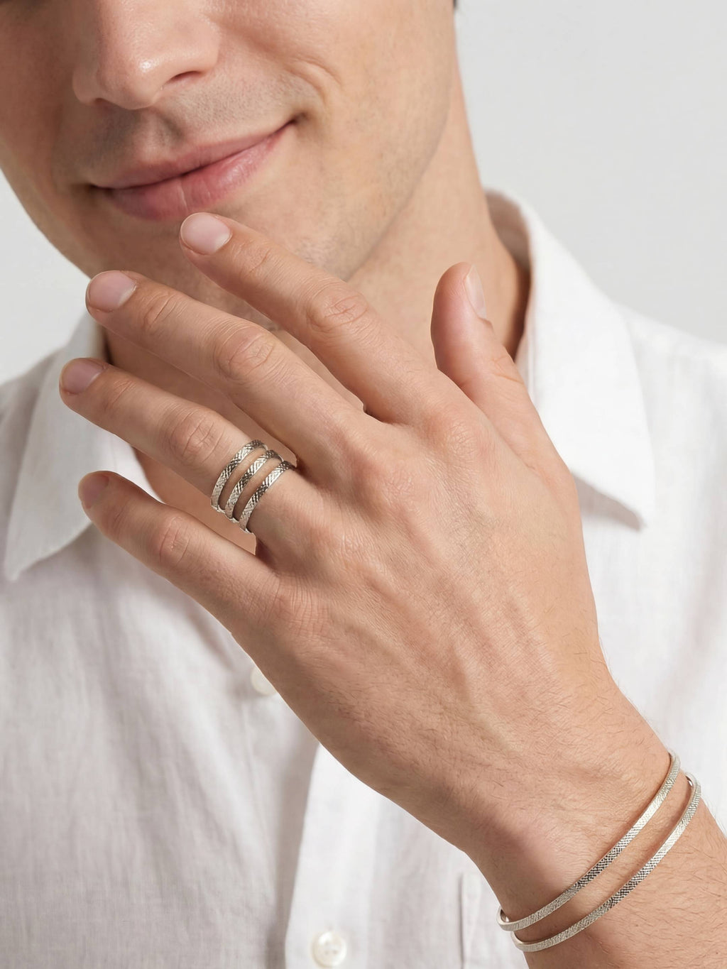 Bague Ajustable pour Homme Finition Argent au Motif Matelassé | Balloul Paris