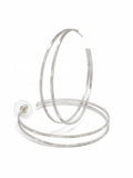 Boucles d’Oreilles Grandes Créoles Finition Argent au Motif Matelassé | Balloul Paris