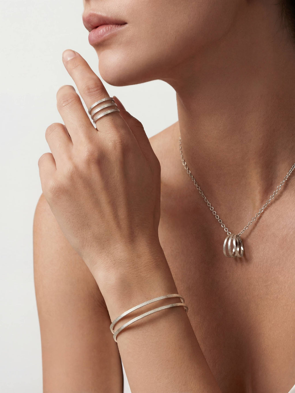 Parure Bracelet Jonc, Collier & Bague Ajustable Finition Argent | Balloul Paris