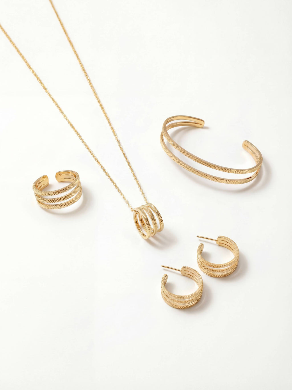 Parure Bracelet, Petites Créoles, Collier & Bague Ajustable en Plaqué Or 18 carats | Balloul Paris