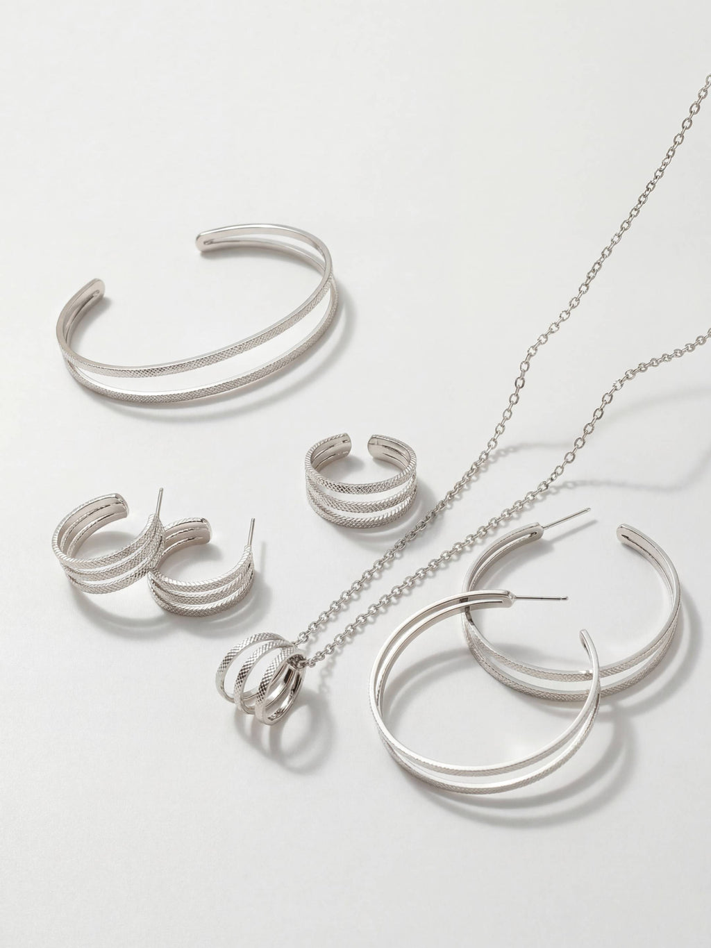 Parure Grandes Créoles, Petites Créoles, Bracelet, Collier & Bague Ajustable Finition Argent | Balloul Paris
