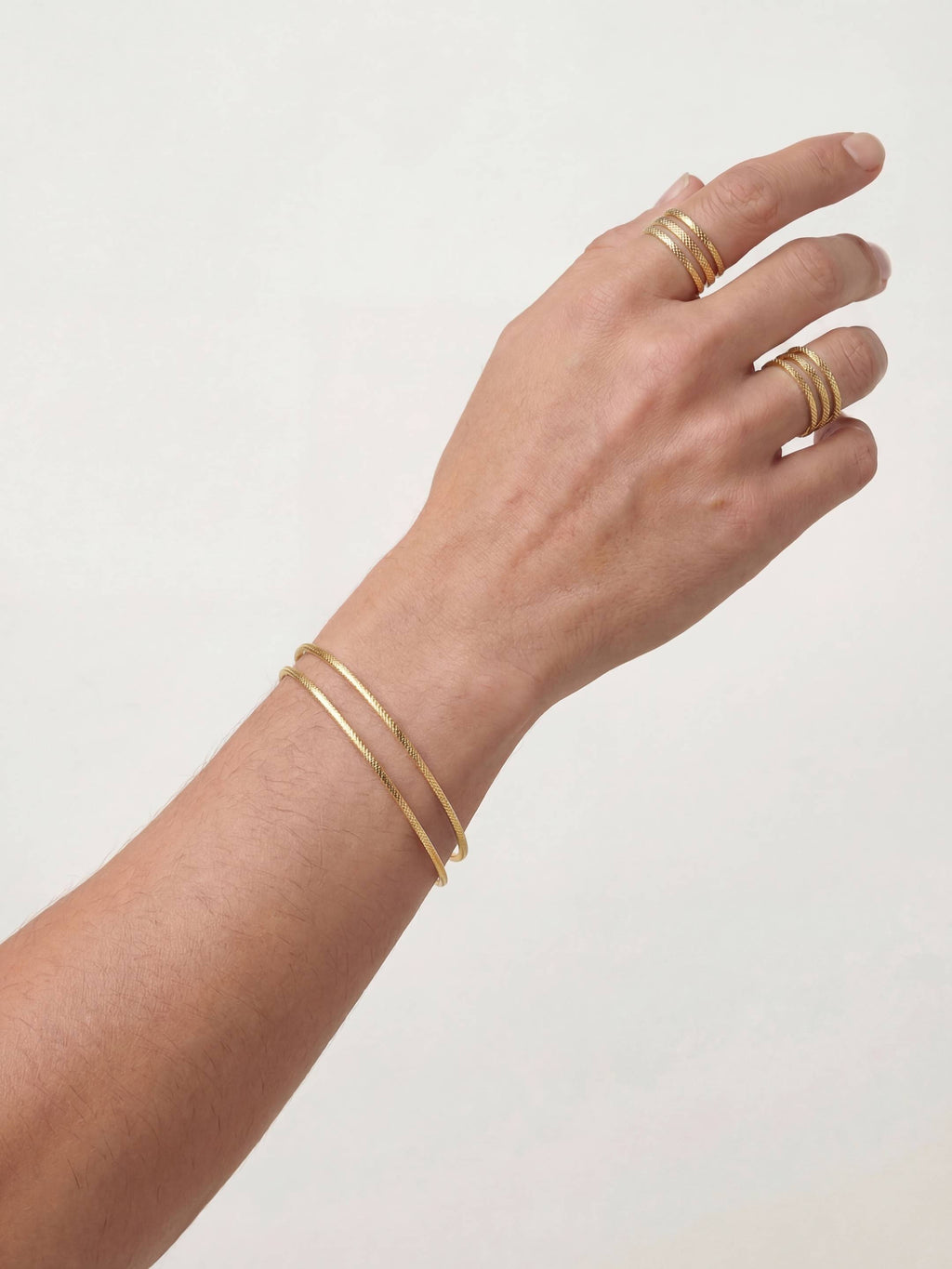 Men's Jewelry Set - Silver Finish Bangle Bracelet & Duo of 18k Gold Plated Rings | Balloul Paris