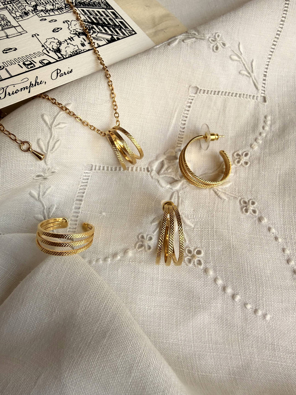 Parure Petites Créoles, Collier & Bague Ajustable en Plaqué Or 18 carats | Balloul Paris